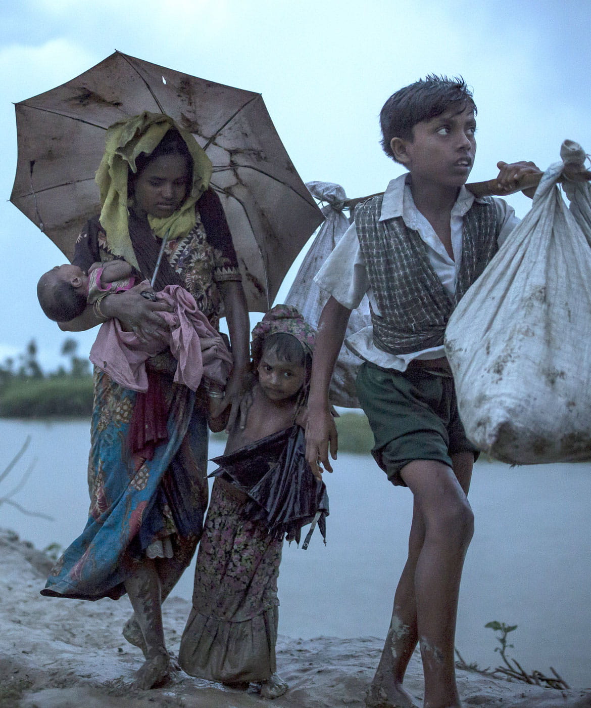 A group of children fleeing from Myanmar
