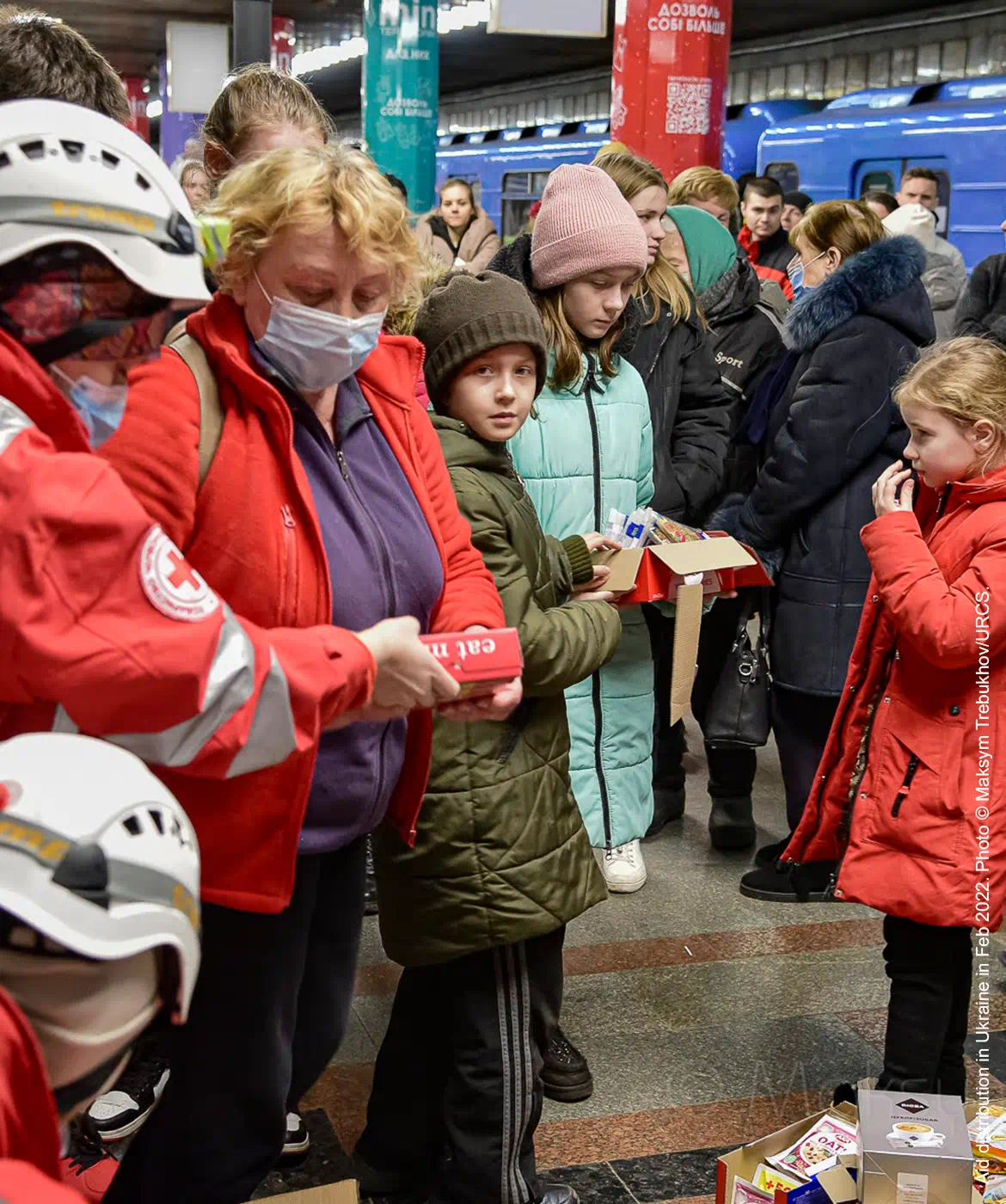 Aid distribution in a subway station to 8,000 people in Ukraine